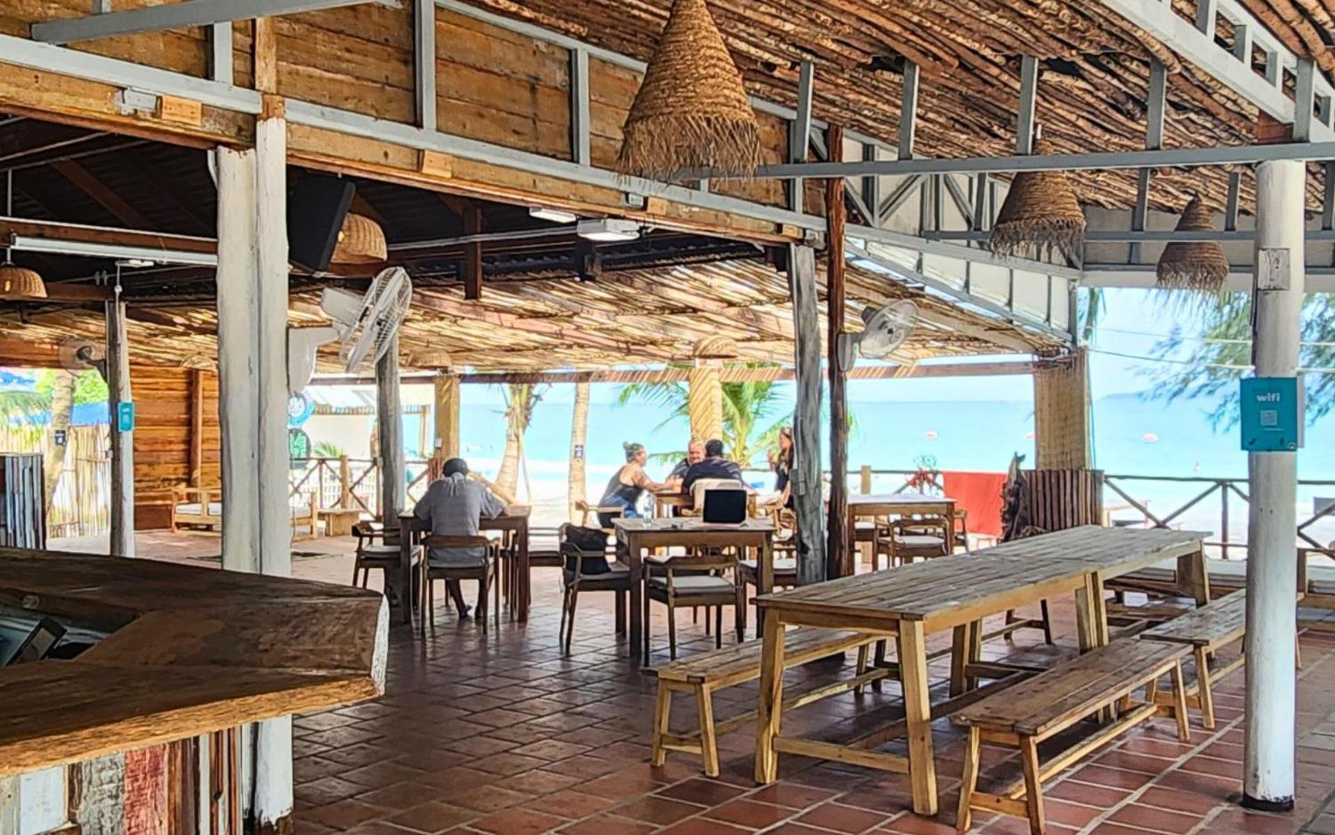 Hostel Mad Monkey Koh Rong Kaoh Touch Exterior foto