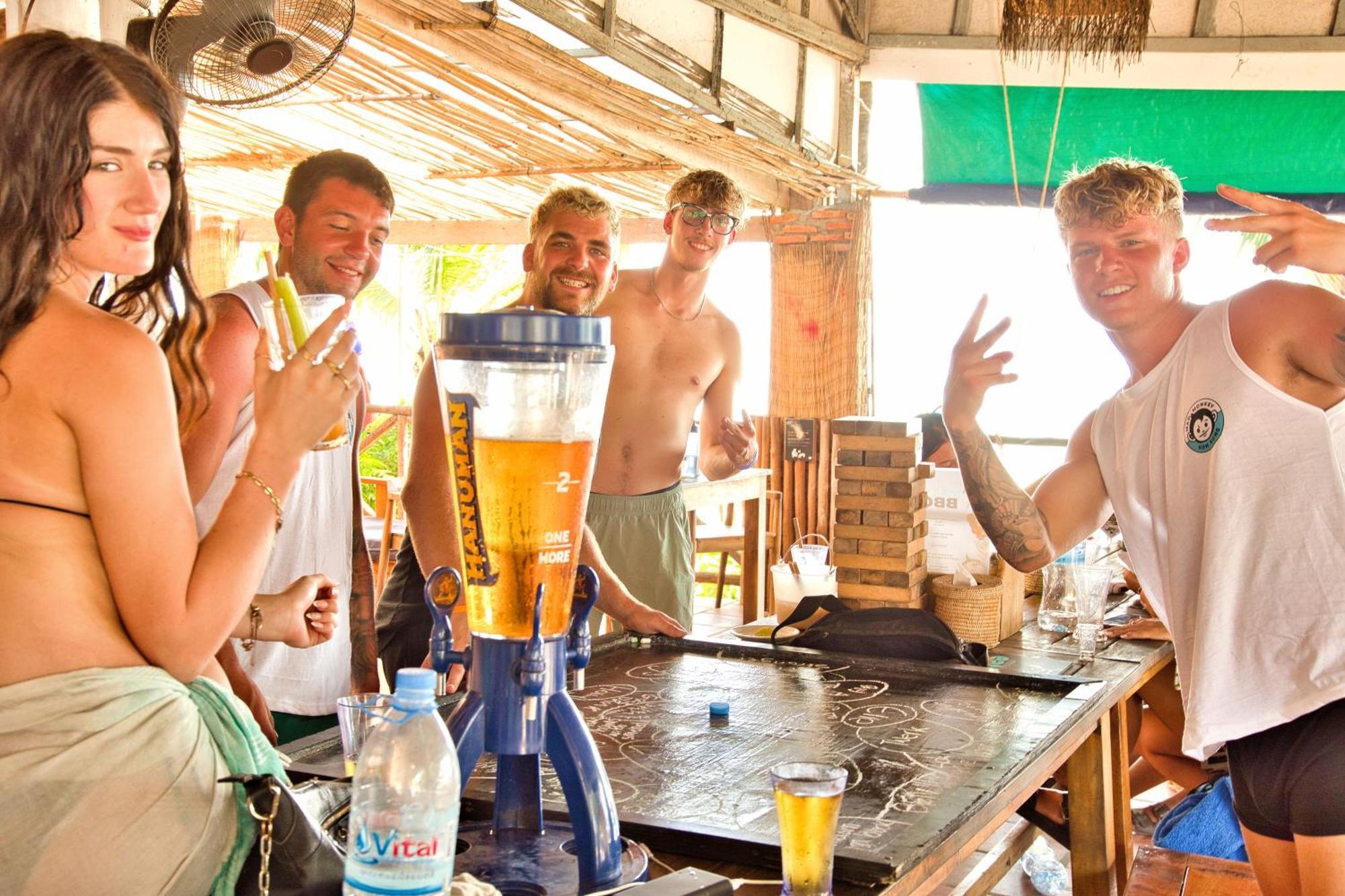 Hostel Mad Monkey Koh Rong Kaoh Touch Exterior foto